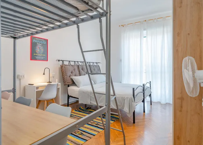 La Siesta, X Famiglie E Piccoli Gruppi * Turín